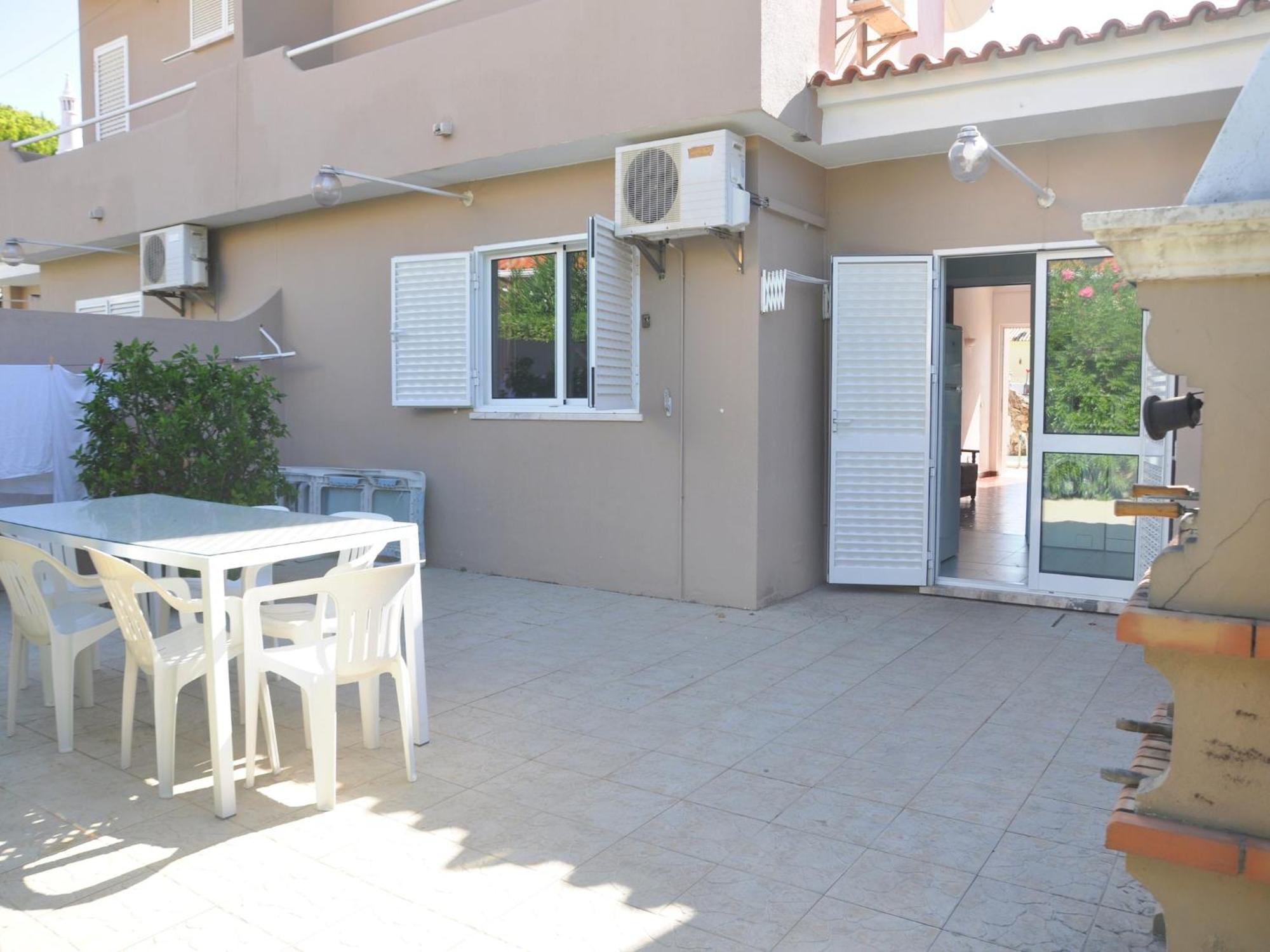 Horacio Villa Is Located Near The Center Of Vilamoura Buitenkant foto